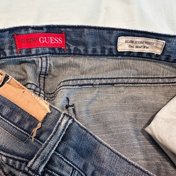 Guess Jeans Mens Slim Straight Del Mar Fit Blue Dark Wash Denim Classic 34x30. - Picture 6 of 13